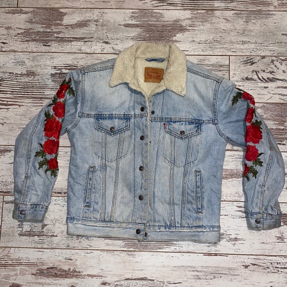 levi’s jean jacket with rose embroidery in size small
